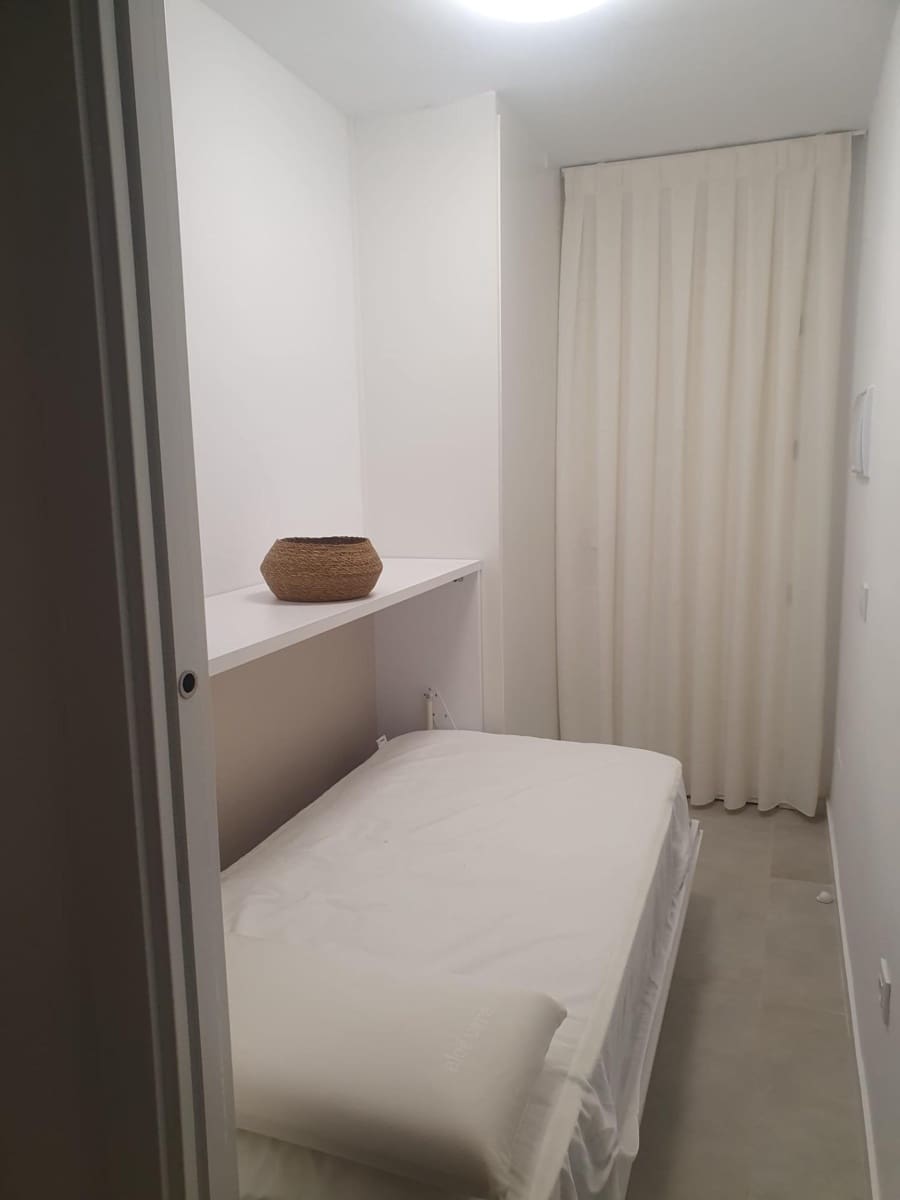 3 bedroom Apartment for sale in Puerto de Mazarron with pool - € 198,000 (Ref: 7863027)