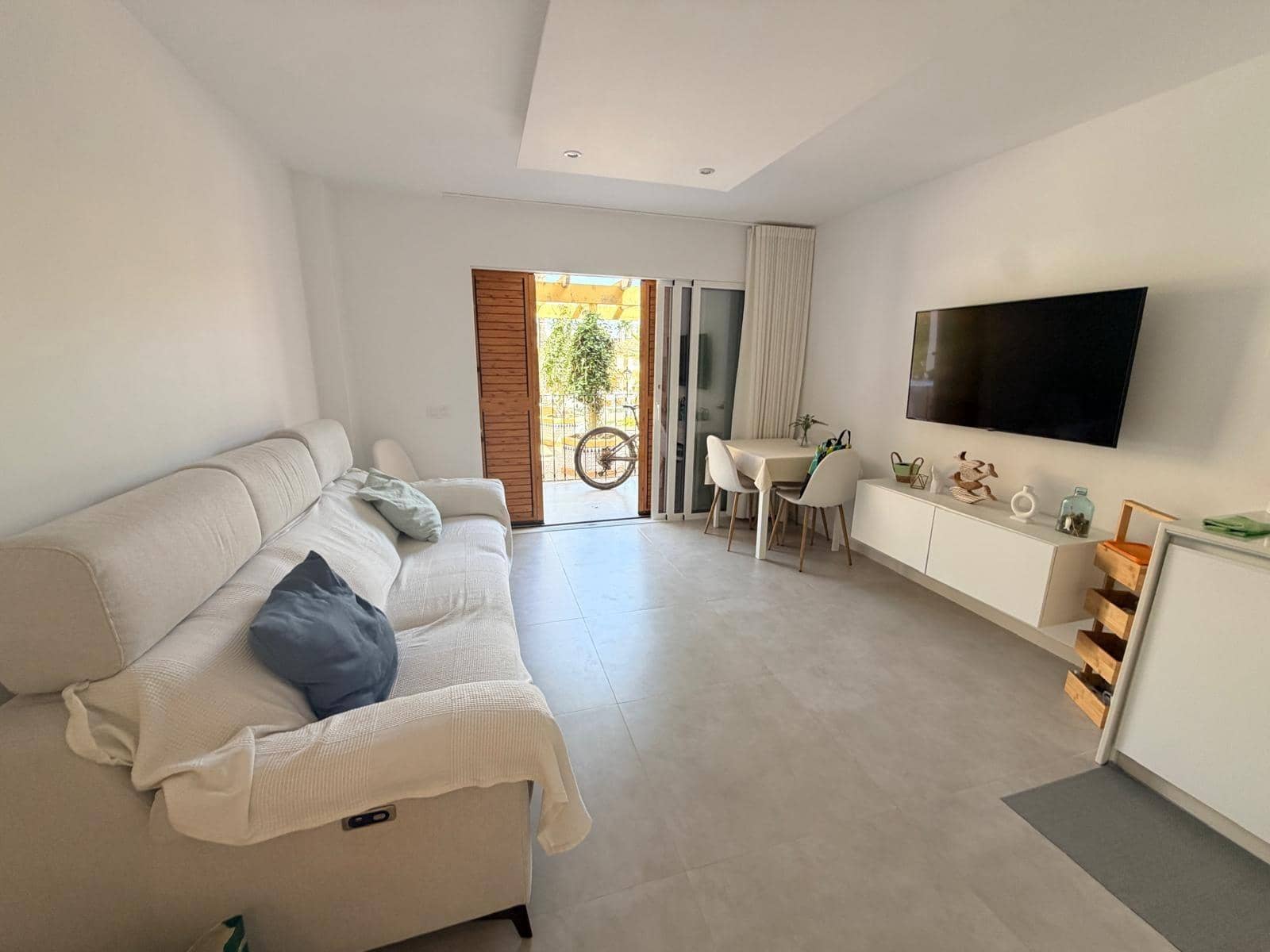 3 bedroom Apartment for sale in Puerto de Mazarron with pool - € 198,000 (Ref: 7863027)
