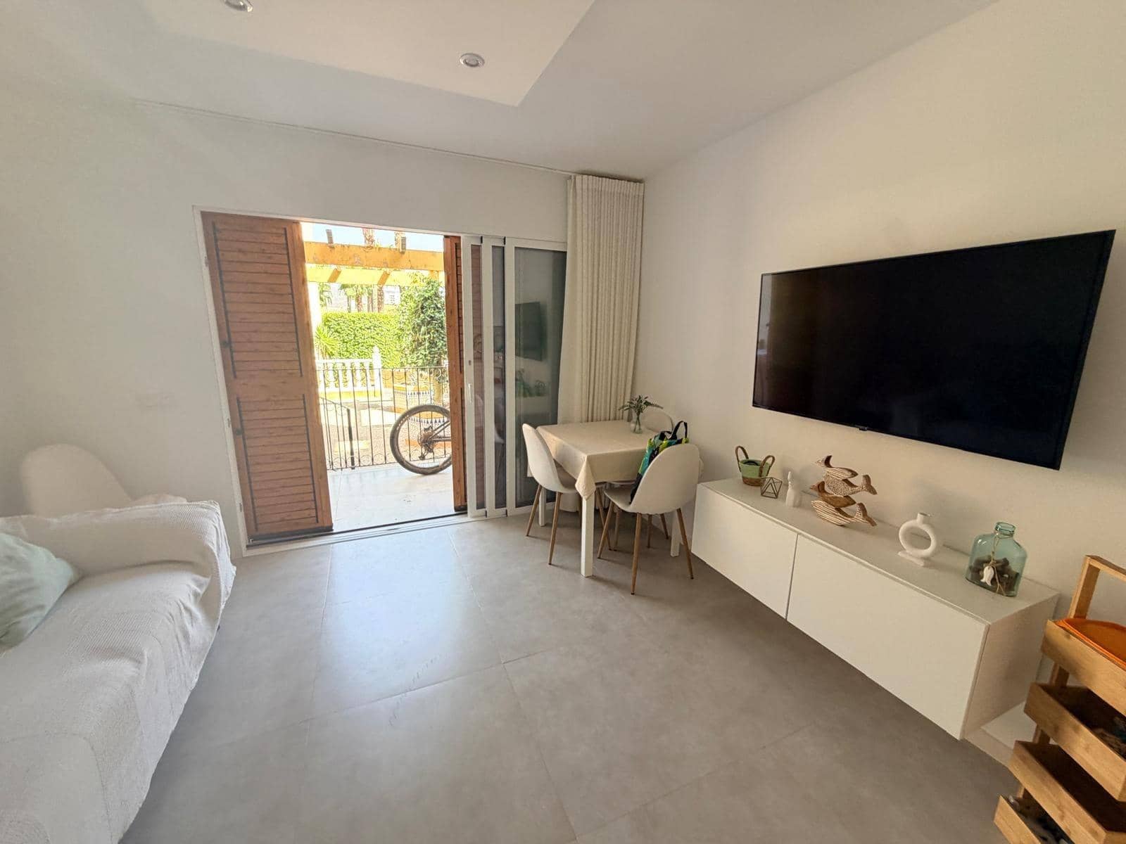 3 bedroom Apartment for sale in Puerto de Mazarron with pool - € 198,000 (Ref: 7863027)