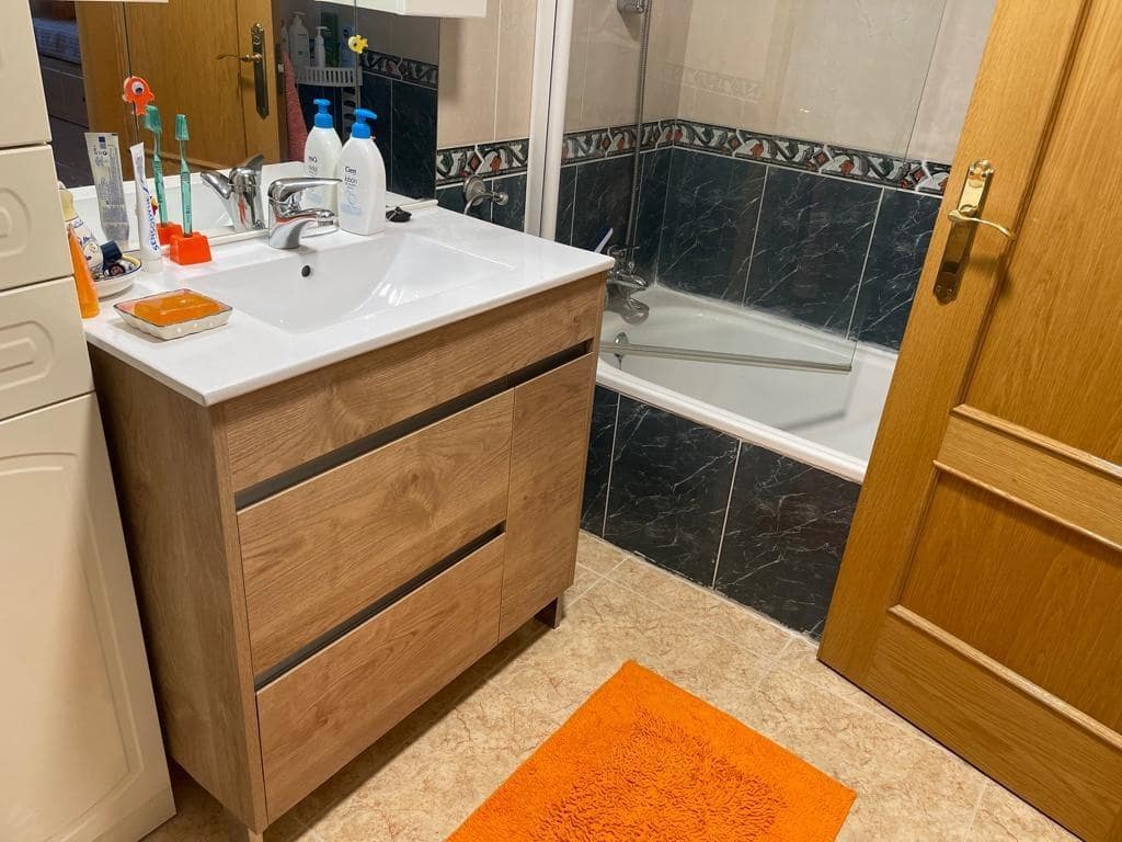 2 bedroom Flat for sale in Puerto de Mazarron with pool - € 155,000 (Ref: 8195424)