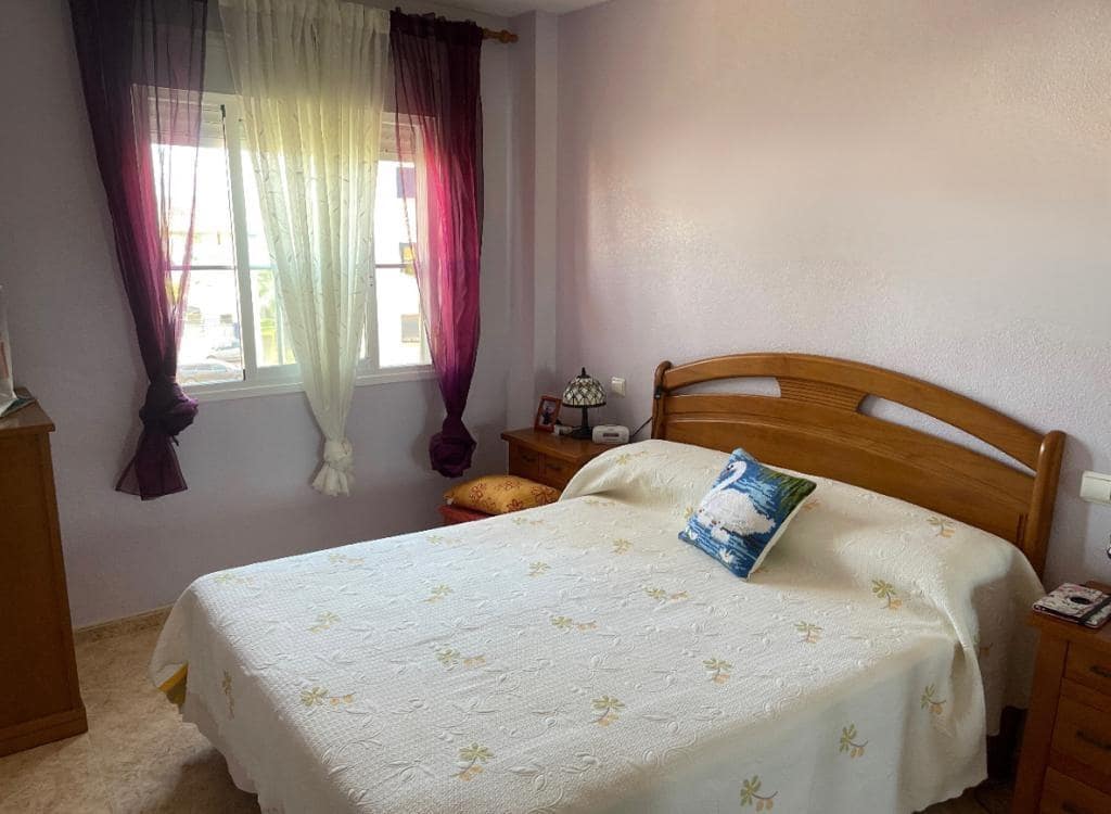 2 bedroom Flat for sale in Puerto de Mazarron with pool - € 155,000 (Ref: 8195424)