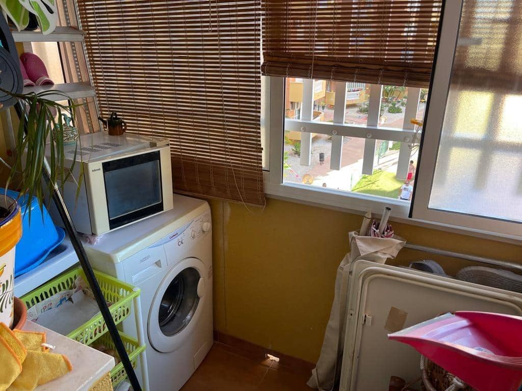 2 bedroom Flat for sale in Puerto de Mazarron with pool - € 155,000 (Ref: 8195424)