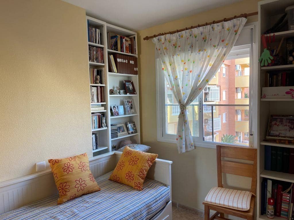 2 bedroom Flat for sale in Puerto de Mazarron with pool - € 155,000 (Ref: 8195424)