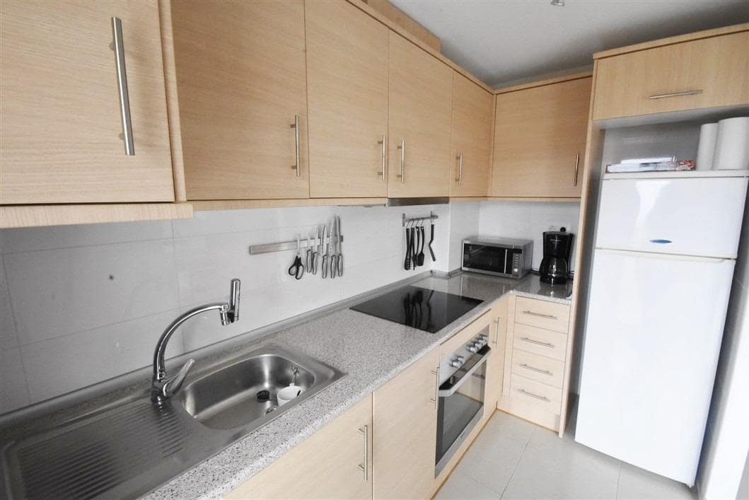 2 soveværelse Lejlighed til salg i Isla Plana med swimmingpool garage - € 169.900 (Ref: 8209373)