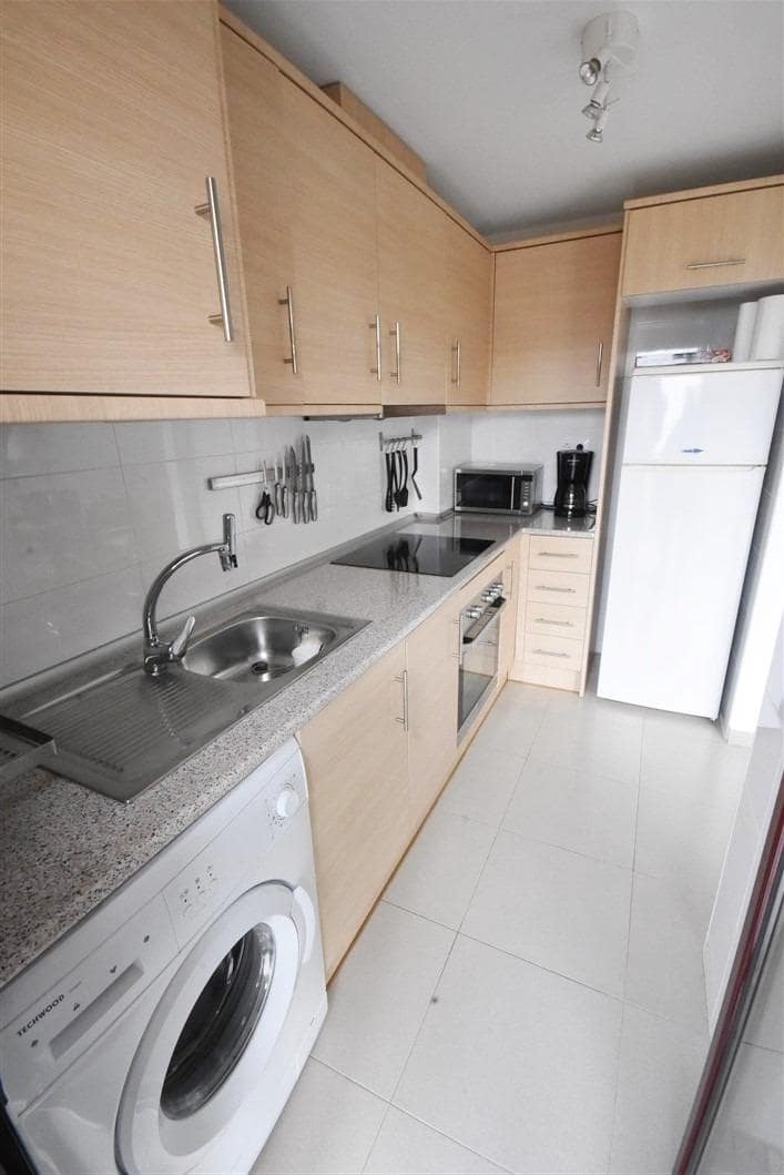 2 soveværelse Lejlighed til salg i Isla Plana med swimmingpool garage - € 169.900 (Ref: 8209373)