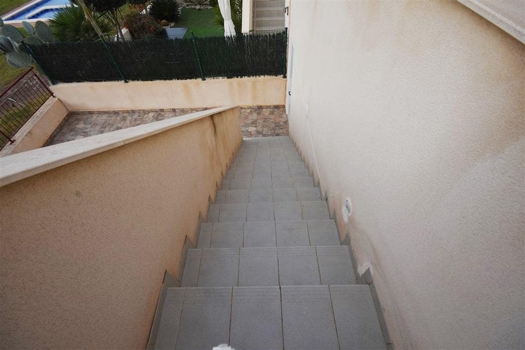 2 soveværelse Lejlighed til salg i Isla Plana med swimmingpool garage - € 169.900 (Ref: 8209373)