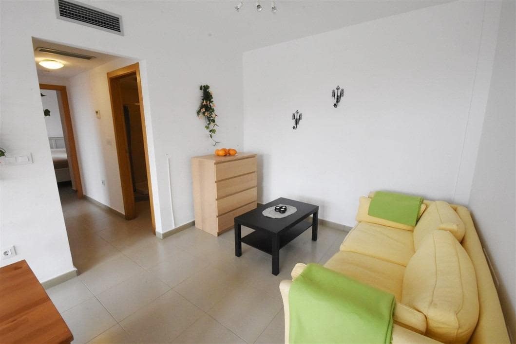 2 soveværelse Lejlighed til salg i Isla Plana med swimmingpool garage - € 169.900 (Ref: 8209373)