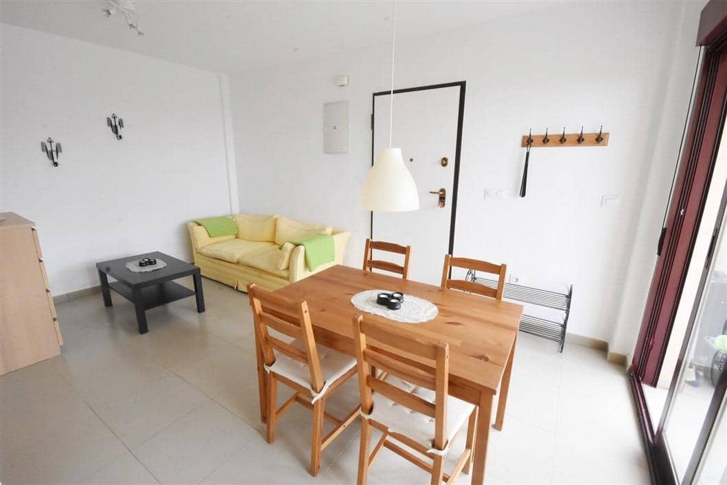 2 soveværelse Lejlighed til salg i Isla Plana med swimmingpool garage - € 169.900 (Ref: 8209373)