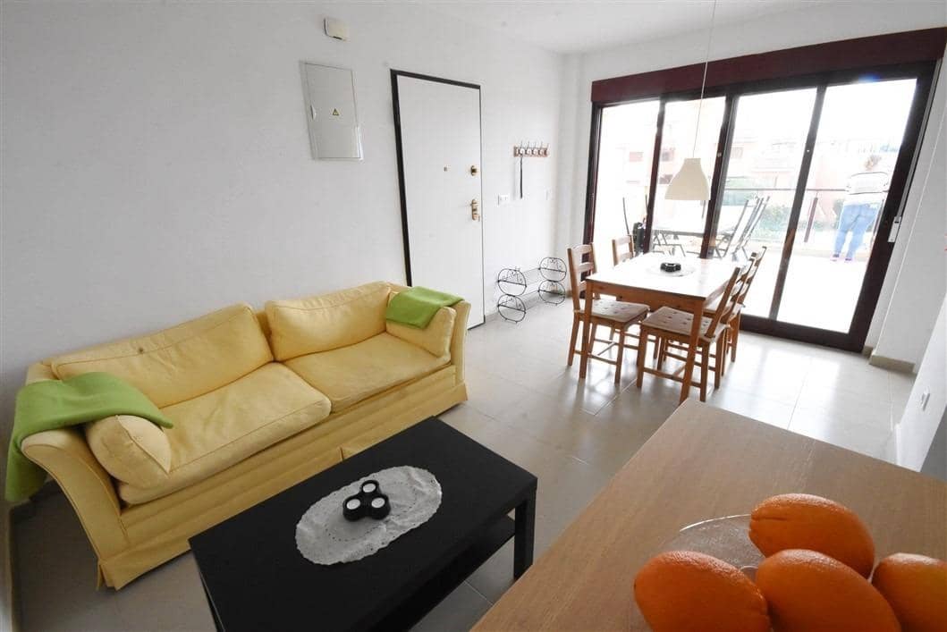 2 soveværelse Lejlighed til salg i Isla Plana med swimmingpool garage - € 169.900 (Ref: 8209373)