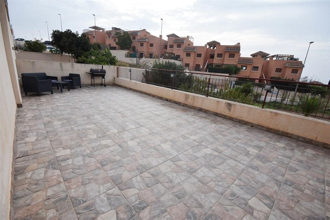 2 soveværelse Lejlighed til salg i Isla Plana med swimmingpool garage - € 169.900 (Ref: 8209373)