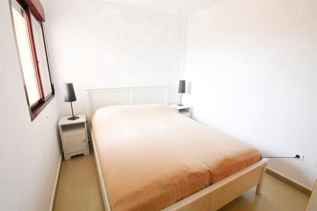 2 soveværelse Lejlighed til salg i Isla Plana med swimmingpool garage - € 169.900 (Ref: 8209373)