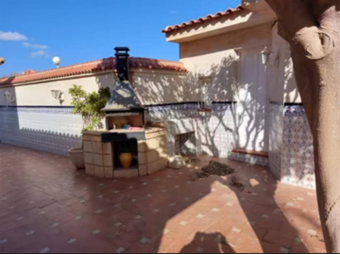 3 bedroom Villa for sale in Puerto de Mazarron - € 387,000 (Ref: 8392620)