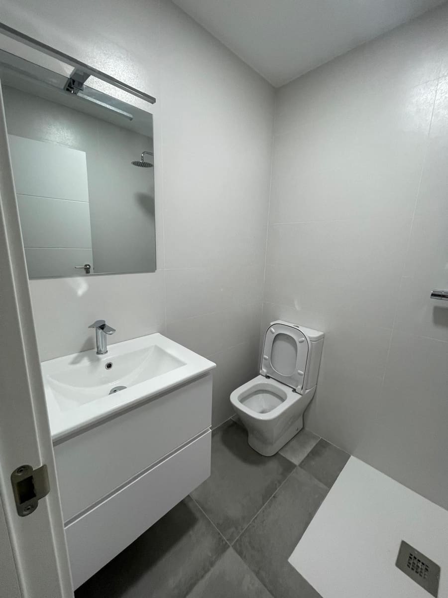 4 bedroom Apartment for sale in Puerto de Mazarron - € 145,000 (Ref: 8737826)