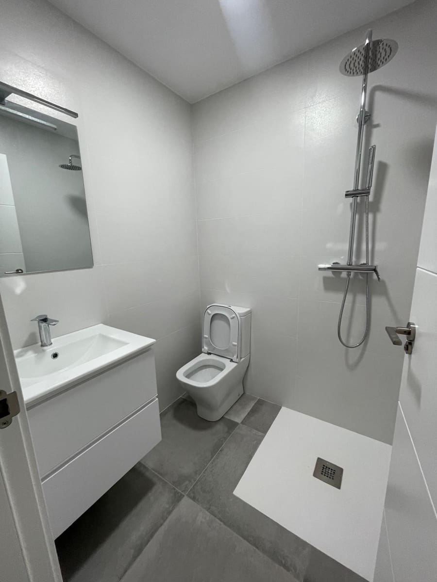 4 bedroom Apartment for sale in Puerto de Mazarron - € 145,000 (Ref: 8737826)