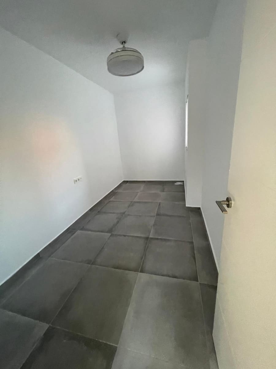 4 bedroom Apartment for sale in Puerto de Mazarron - € 145,000 (Ref: 8737826)