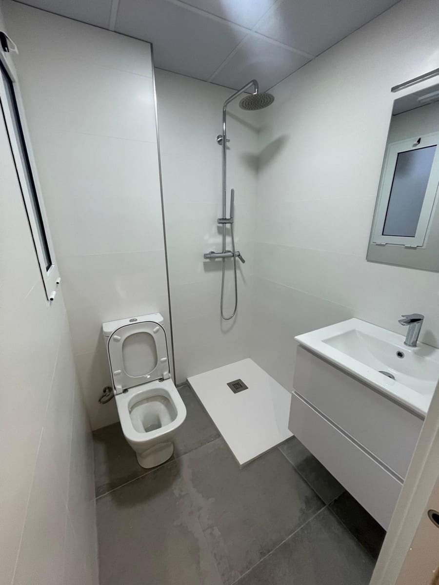 4 bedroom Apartment for sale in Puerto de Mazarron - € 145,000 (Ref: 8737826)