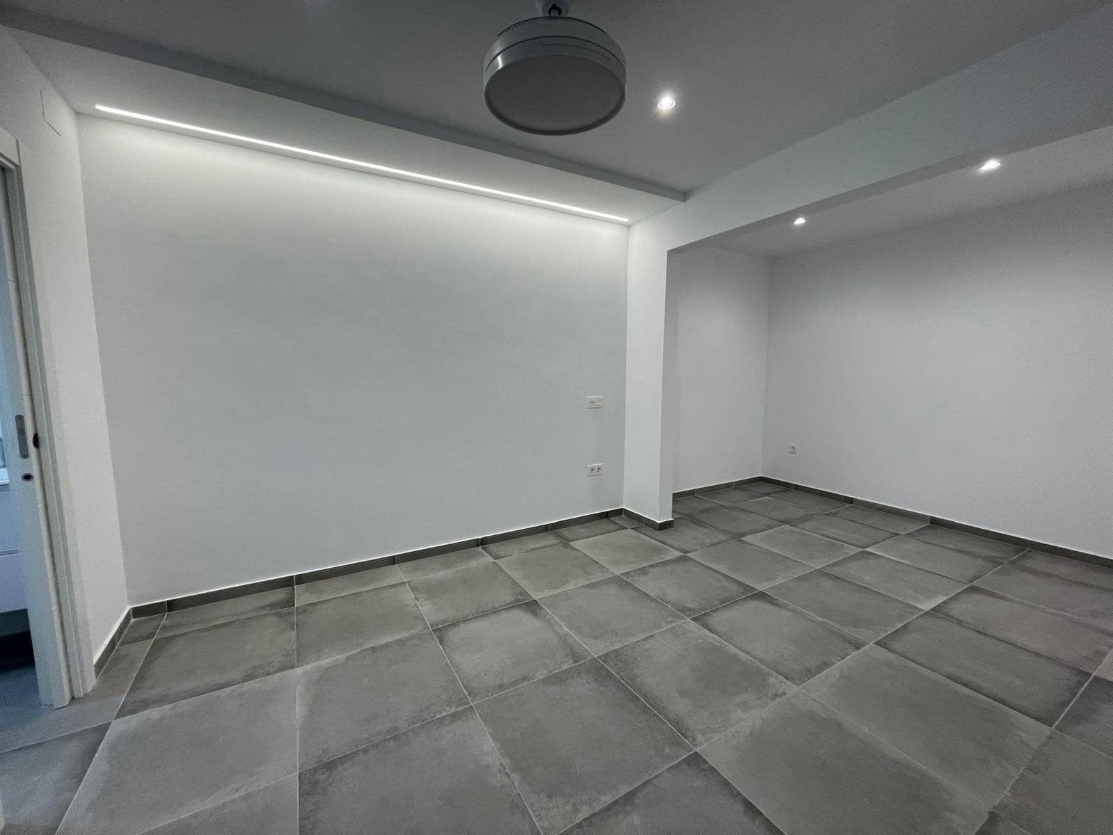 4 bedroom Apartment for sale in Puerto de Mazarron - € 145,000 (Ref: 8737826)