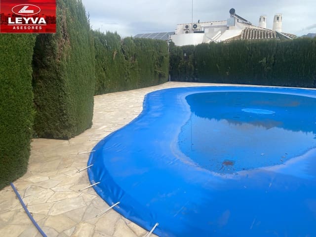 Chalet de 5 habitaciones en Puerto de Mazarron, Mazarrón en venta con piscina garaje - 832.000 € (Ref: 8862716)