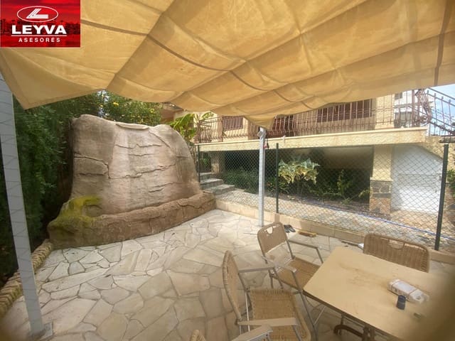 Chalet de 5 habitaciones en Puerto de Mazarron, Mazarrón en venta con piscina garaje - 832.000 € (Ref: 8862716)