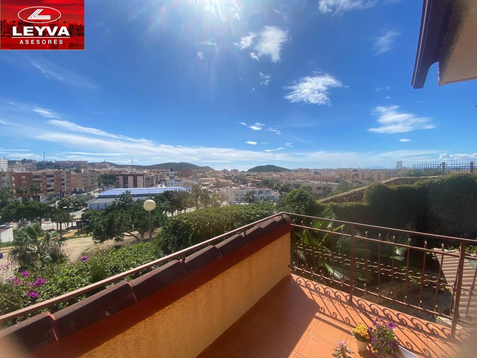 5 soverom Villa til salgs i Puerto de Mazarron med svømmebasseng garasje - € 832 000 (Ref: 8862716)