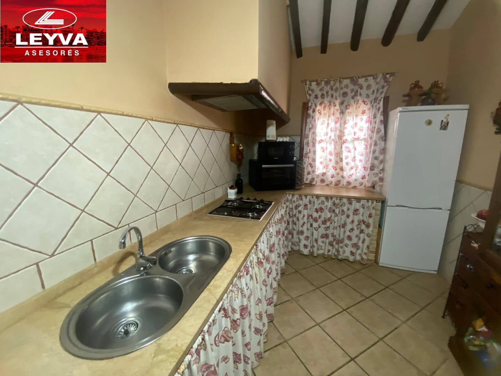 4 sypialnia Finka/Dom wiejski na sprzedaż w Las Palas z basenem garażem - 598 000 € (Ref: 8910967)