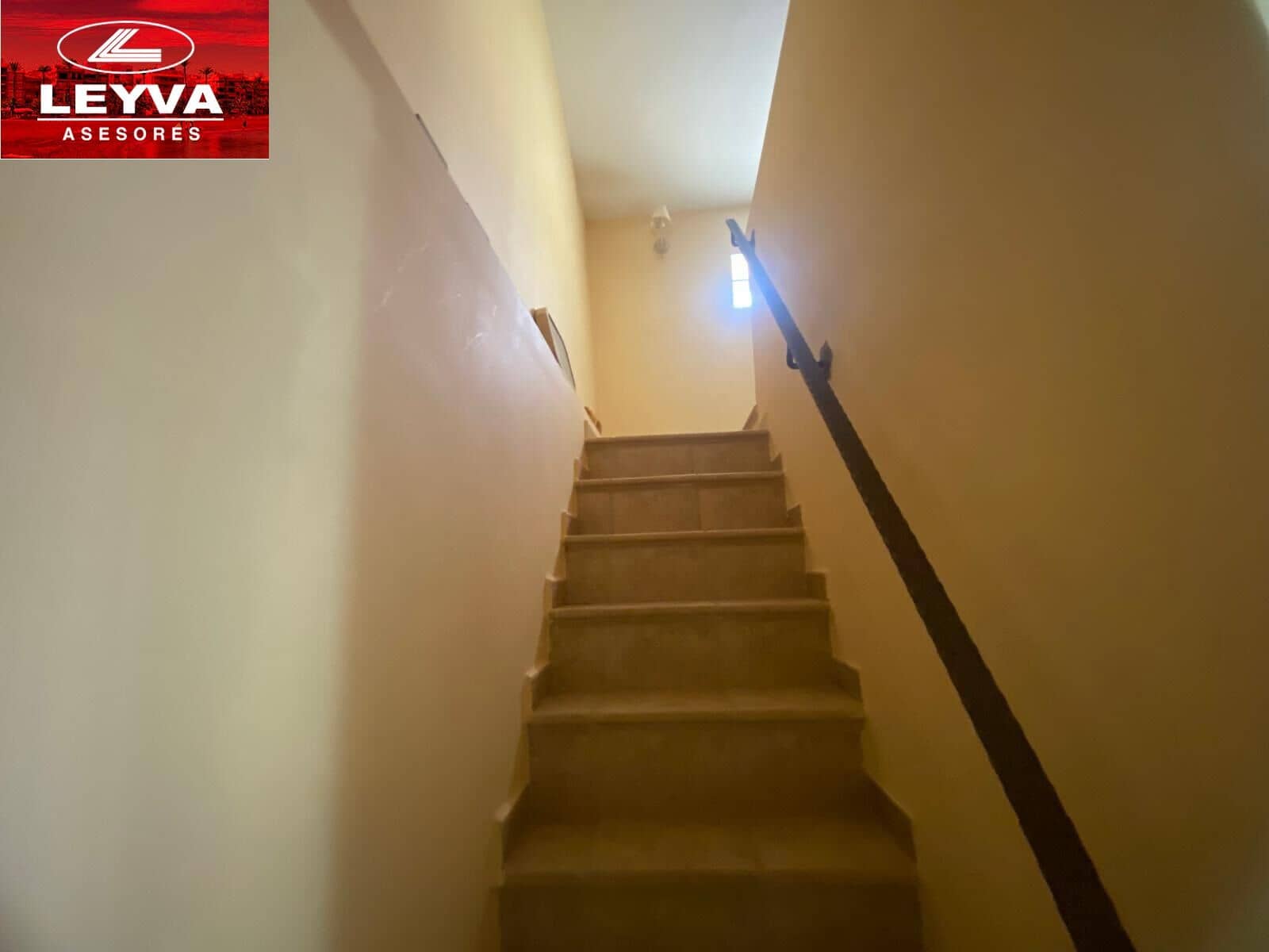 4 sypialnia Finka/Dom wiejski na sprzedaż w Las Palas z basenem garażem - 598 000 € (Ref: 8910967)