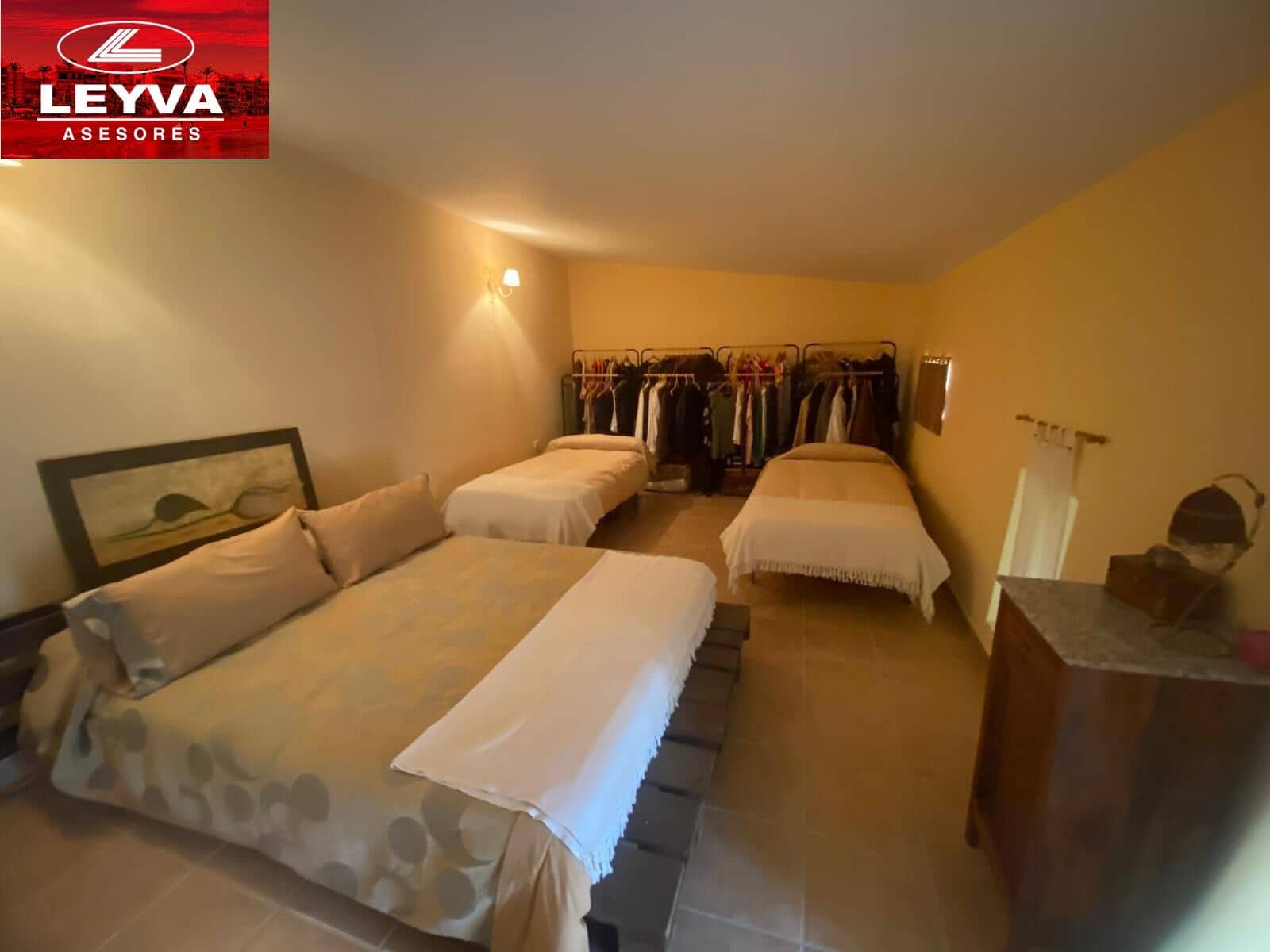 4 sypialnia Finka/Dom wiejski na sprzedaż w Las Palas z basenem garażem - 598 000 € (Ref: 8910967)