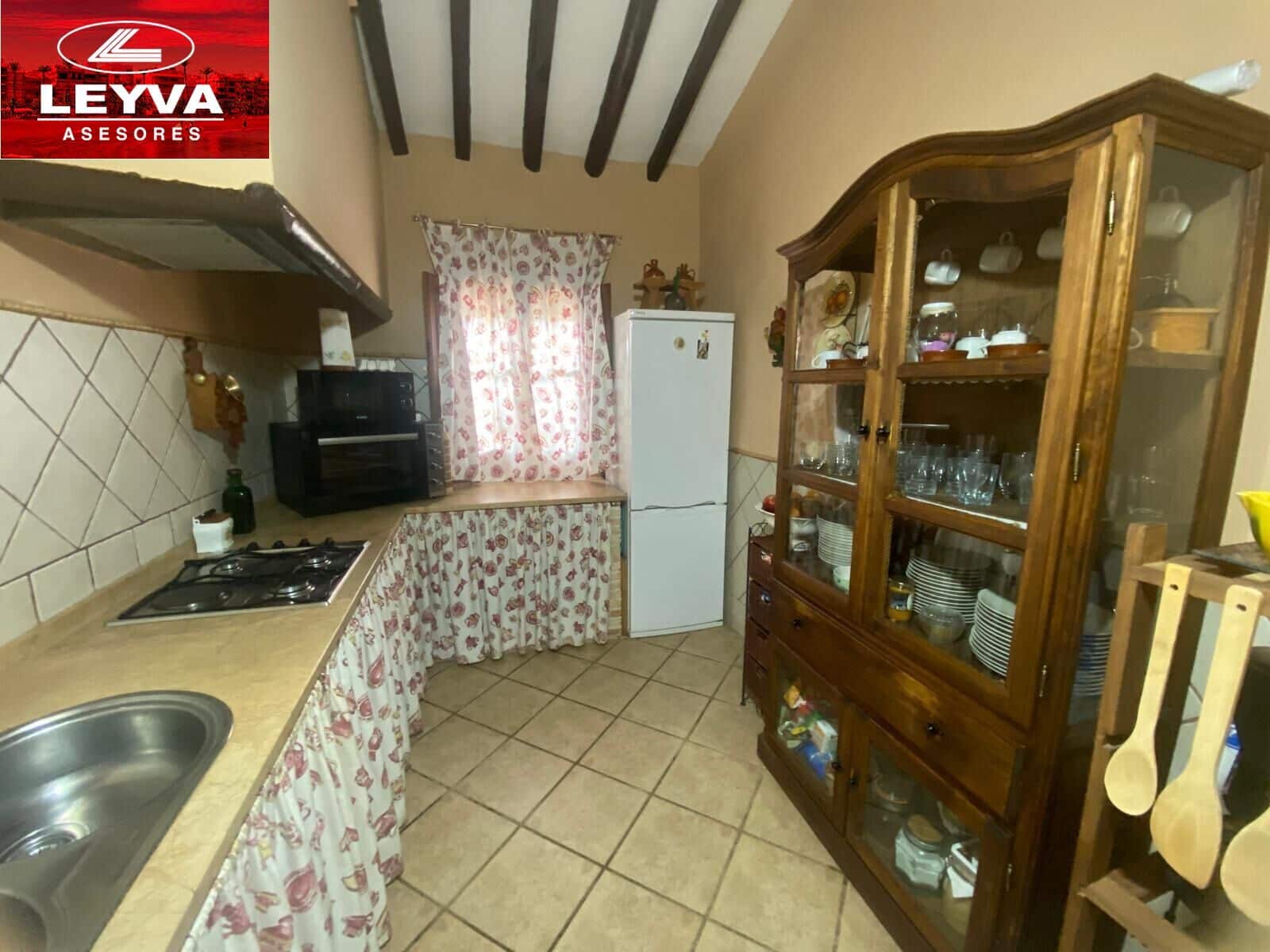4 sypialnia Finka/Dom wiejski na sprzedaż w Las Palas z basenem garażem - 598 000 € (Ref: 8910967)