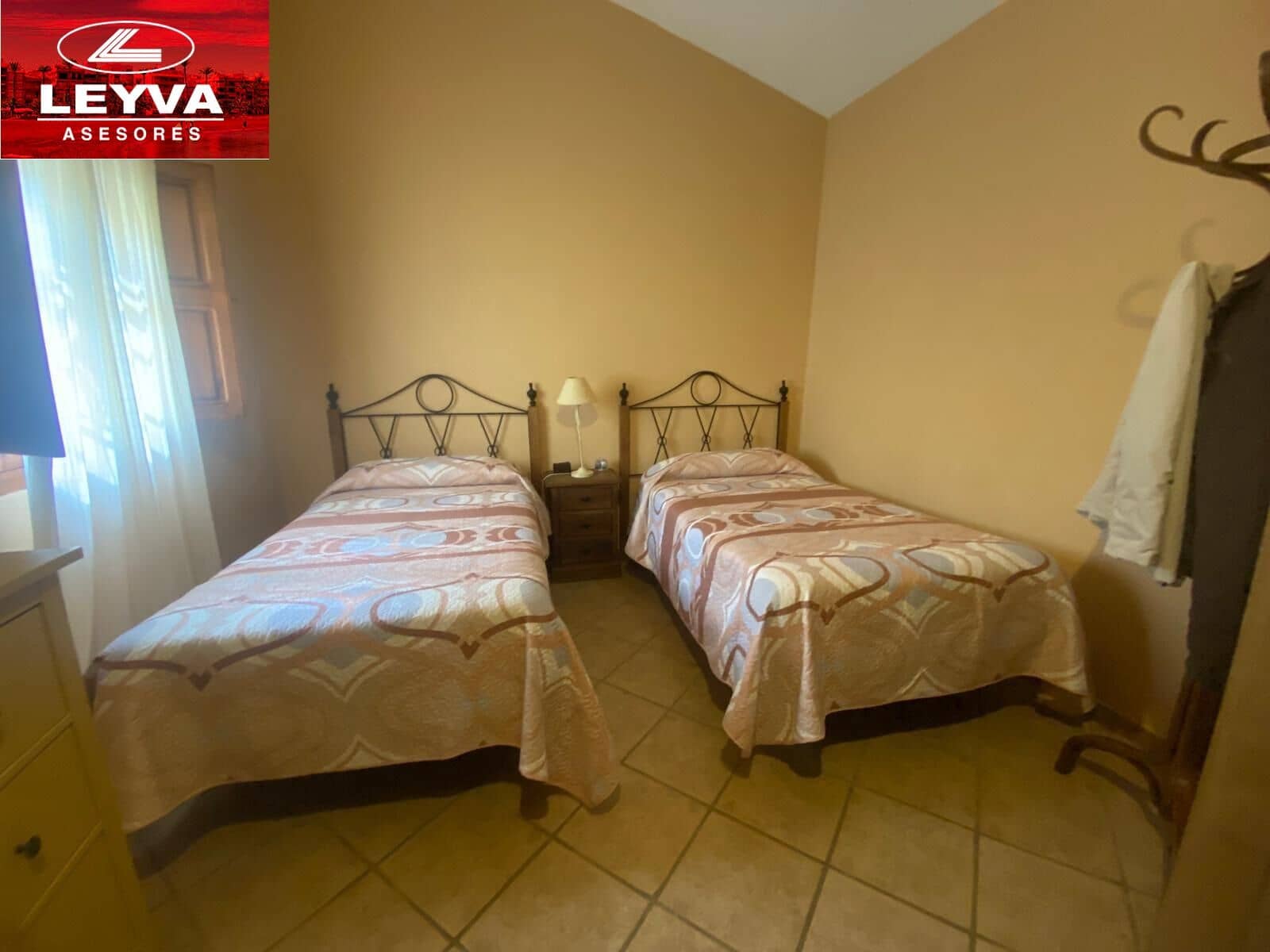 4 sypialnia Finka/Dom wiejski na sprzedaż w Las Palas z basenem garażem - 598 000 € (Ref: 8910967)