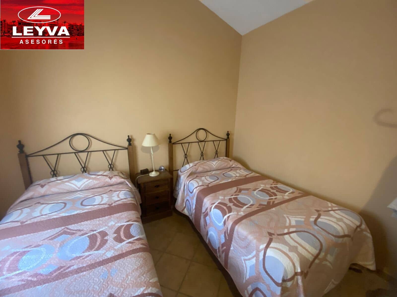 4 sypialnia Finka/Dom wiejski na sprzedaż w Las Palas z basenem garażem - 598 000 € (Ref: 8910967)