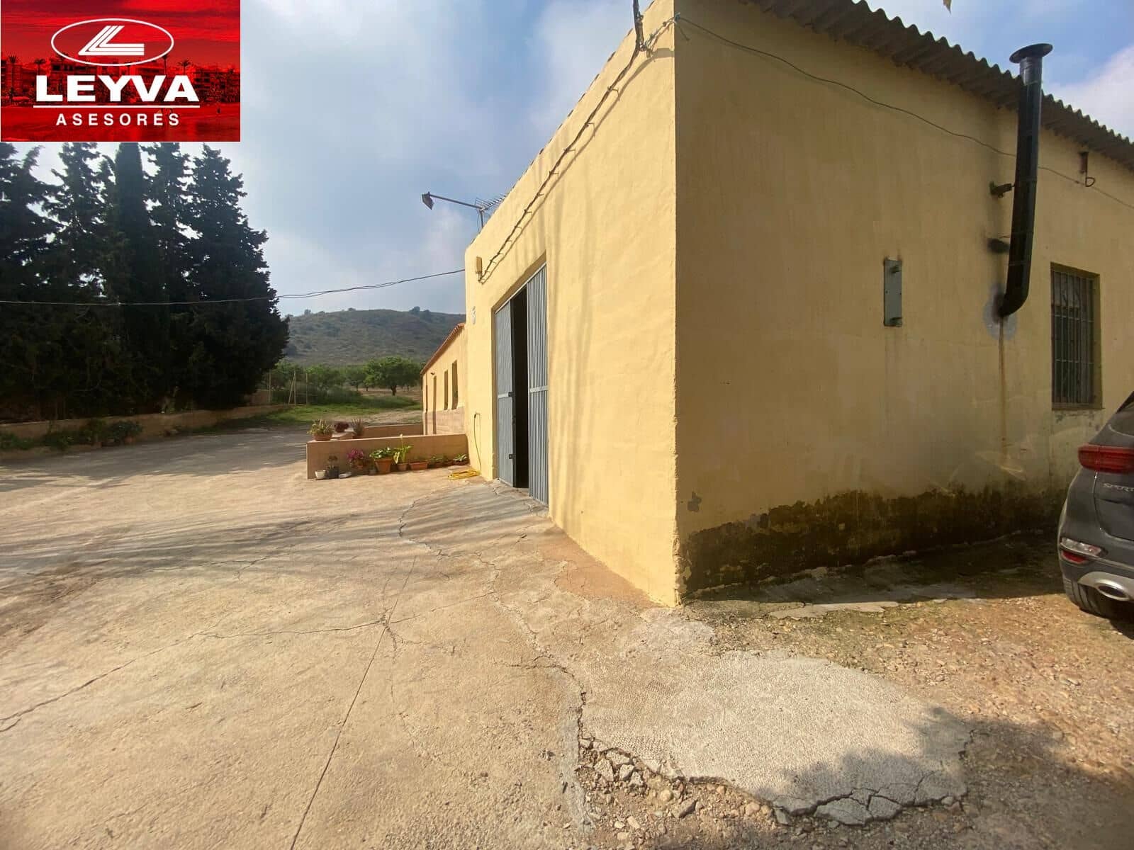 4 sypialnia Finka/Dom wiejski na sprzedaż w Las Palas z basenem garażem - 598 000 € (Ref: 8910967)