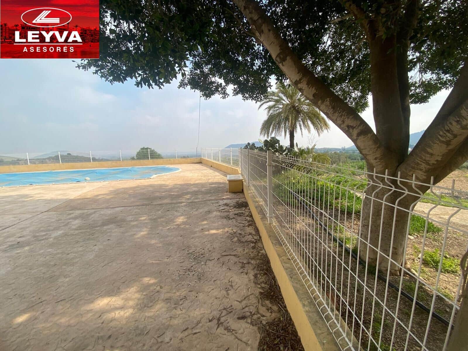 4 sypialnia Finka/Dom wiejski na sprzedaż w Las Palas z basenem garażem - 598 000 € (Ref: 8910967)