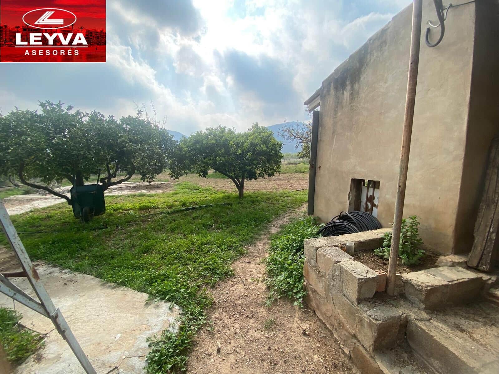 4 sypialnia Finka/Dom wiejski na sprzedaż w Las Palas z basenem garażem - 598 000 € (Ref: 8910967)