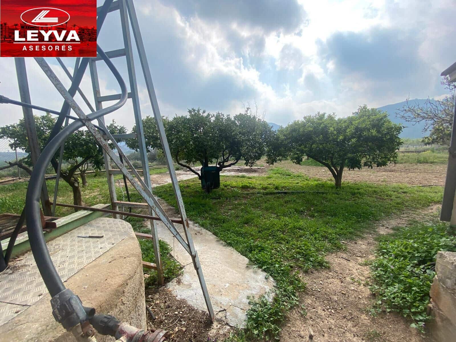 4 sypialnia Finka/Dom wiejski na sprzedaż w Las Palas z basenem garażem - 598 000 € (Ref: 8910967)