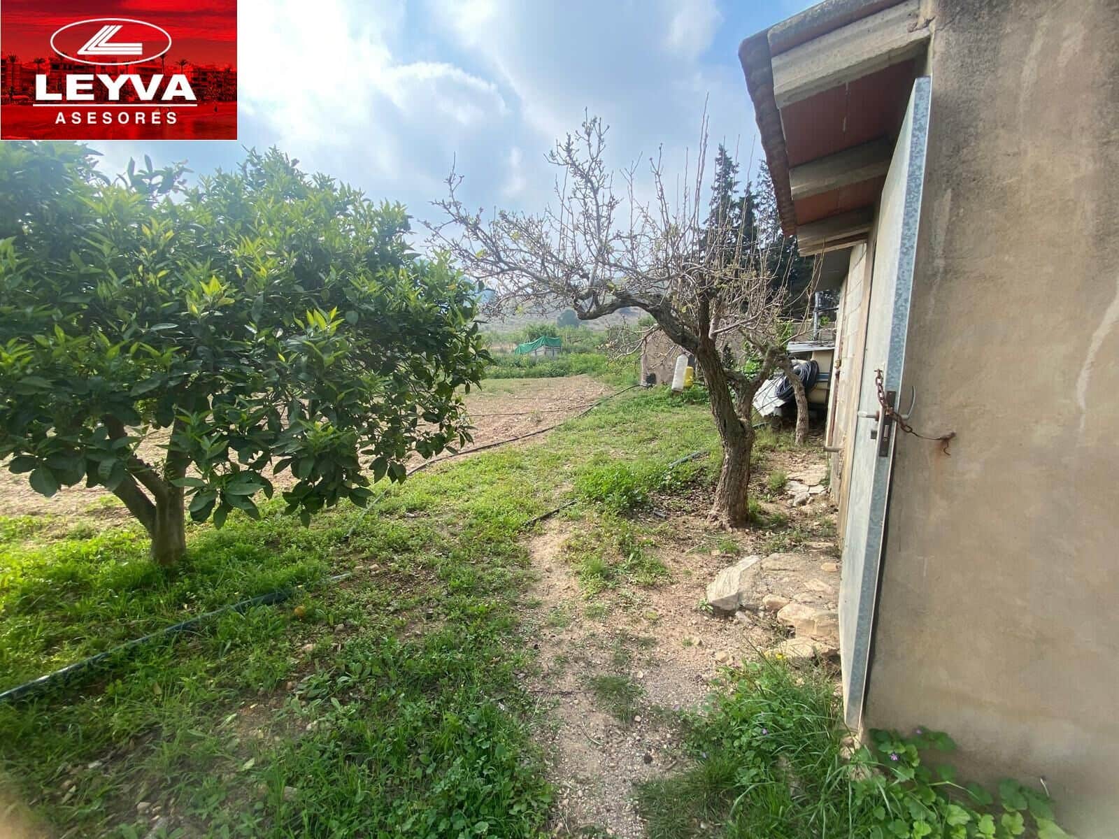 4 sypialnia Finka/Dom wiejski na sprzedaż w Las Palas z basenem garażem - 598 000 € (Ref: 8910967)