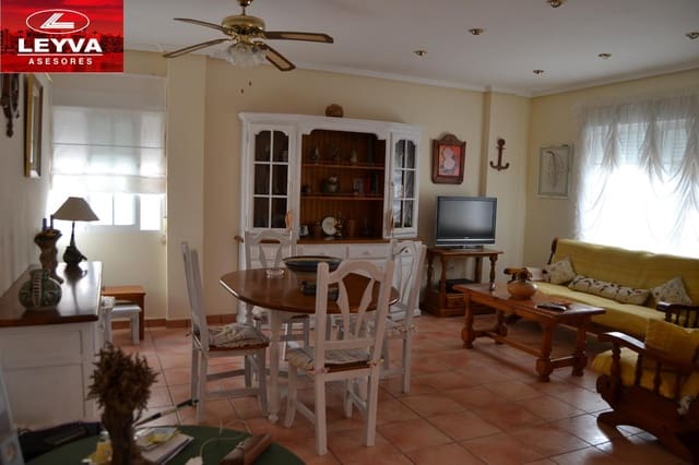 5 slaapkamer Villa te koop in Puerto de Mazarron, Mazarrón met garage - € 285.000 (Ref: 8917942)