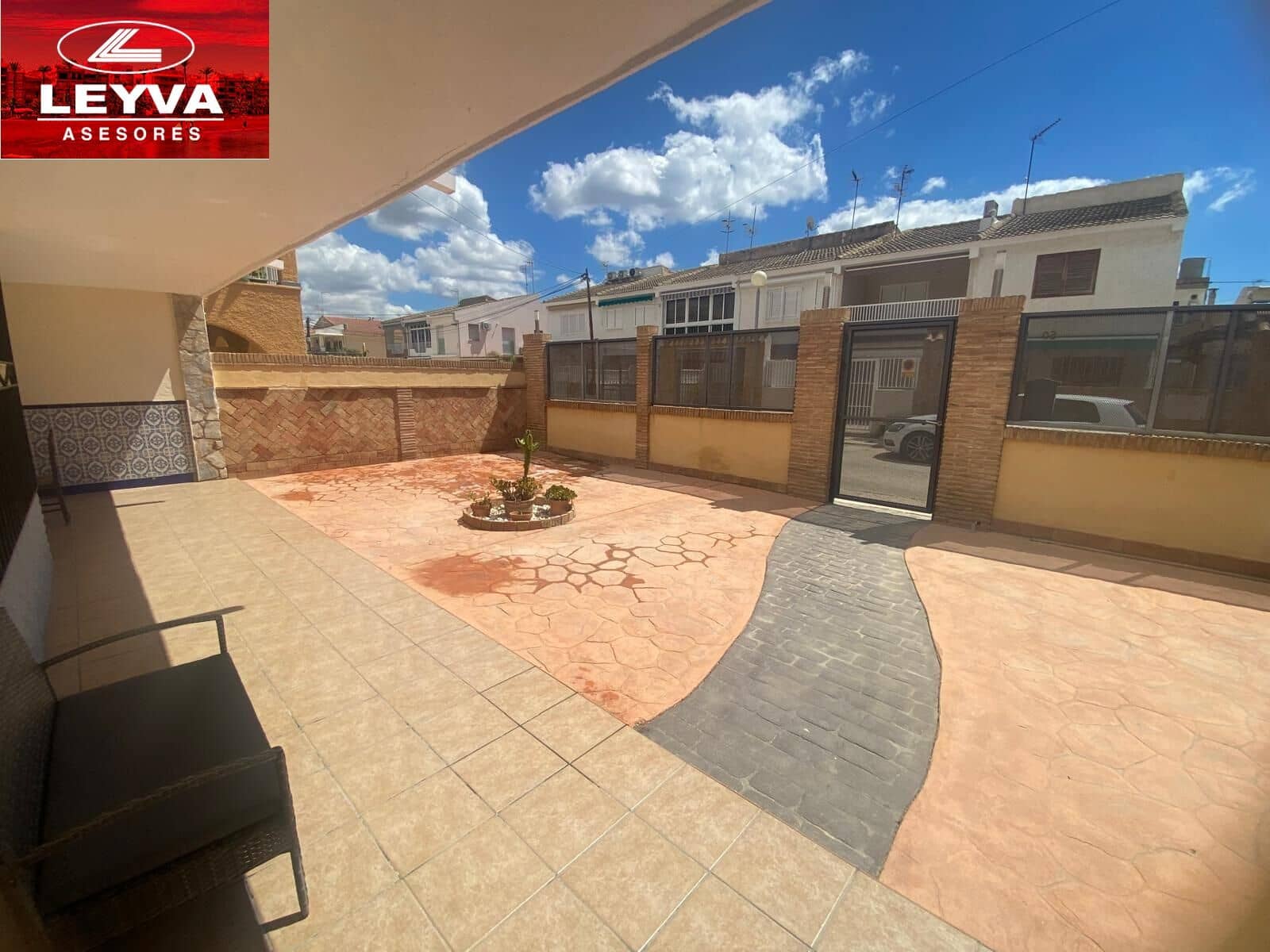 6 soveværelse Villa til salg i Puerto de Mazarron med garage - € 350.000 (Ref: 8957010)