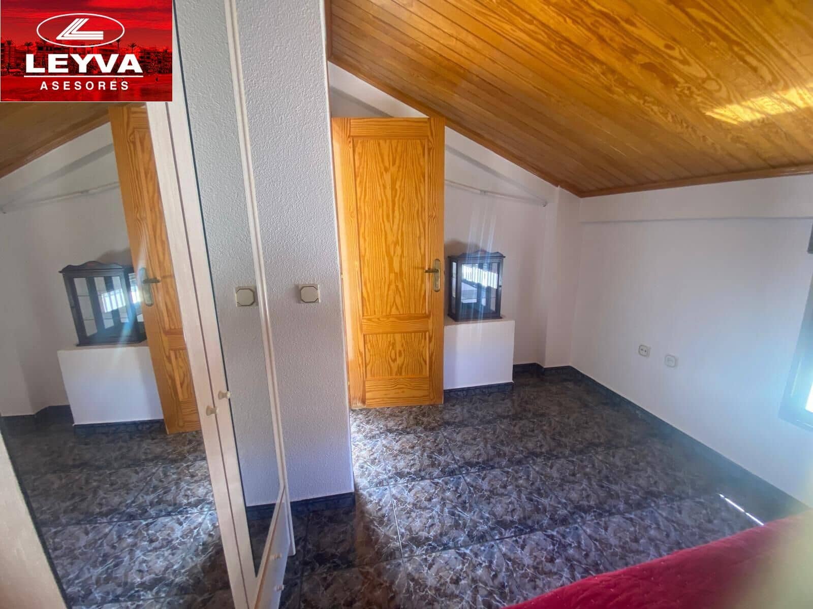 6 soveværelse Villa til salg i Puerto de Mazarron med garage - € 350.000 (Ref: 8957010)