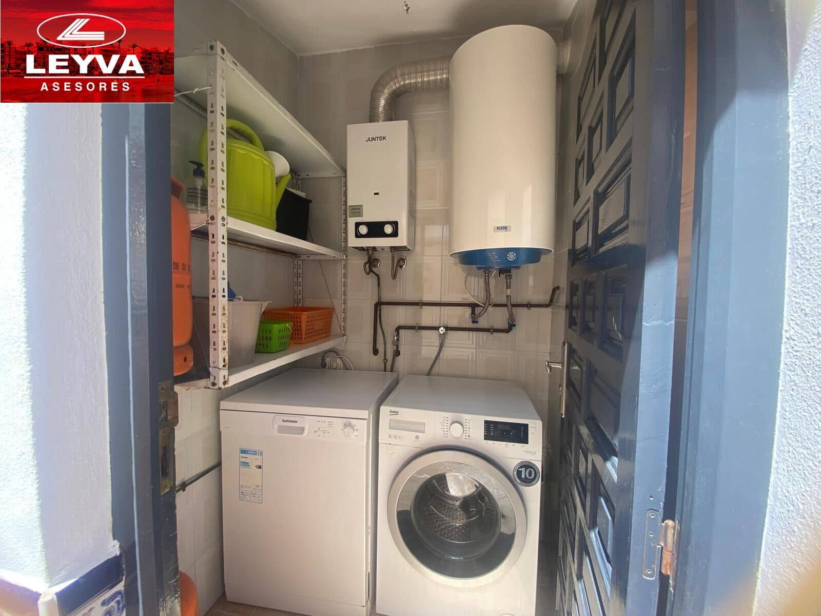 6 soveværelse Villa til salg i Puerto de Mazarron med garage - € 350.000 (Ref: 8957010)