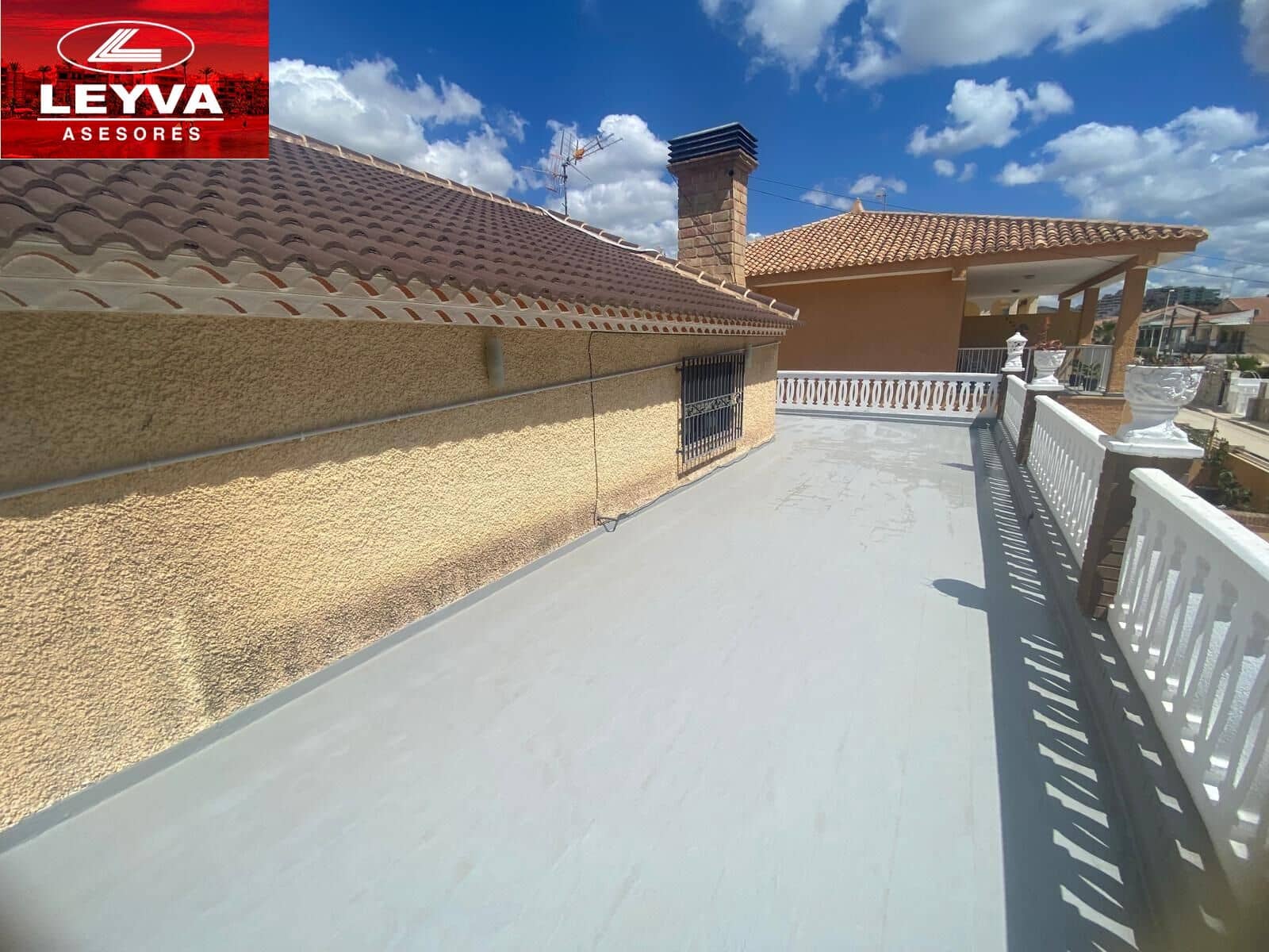 6 soveværelse Villa til salg i Puerto de Mazarron med garage - € 350.000 (Ref: 8957010)