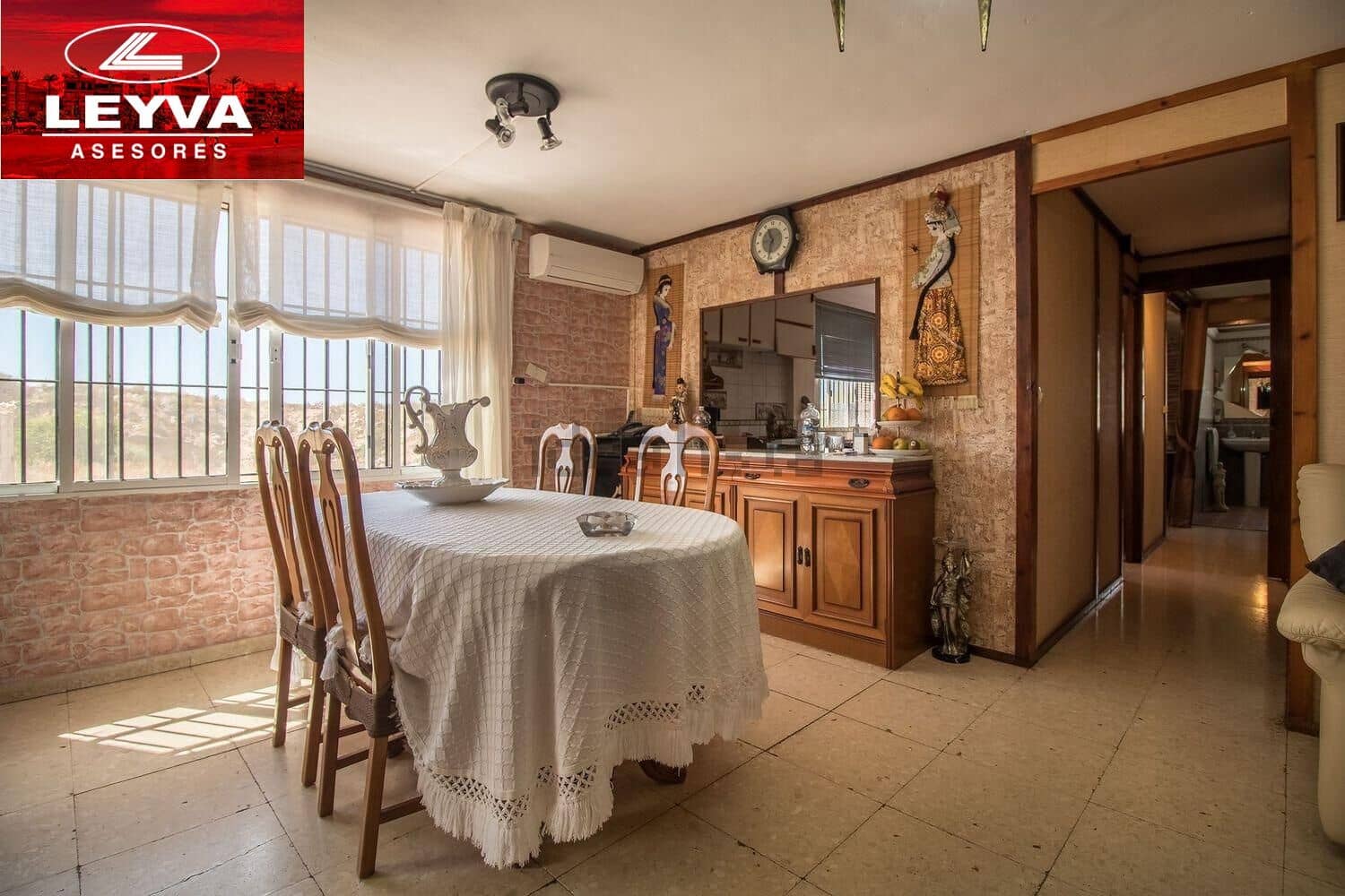 Erhverv til salg i Isla Plana med garage - € 562.000 (Ref: 8992052)