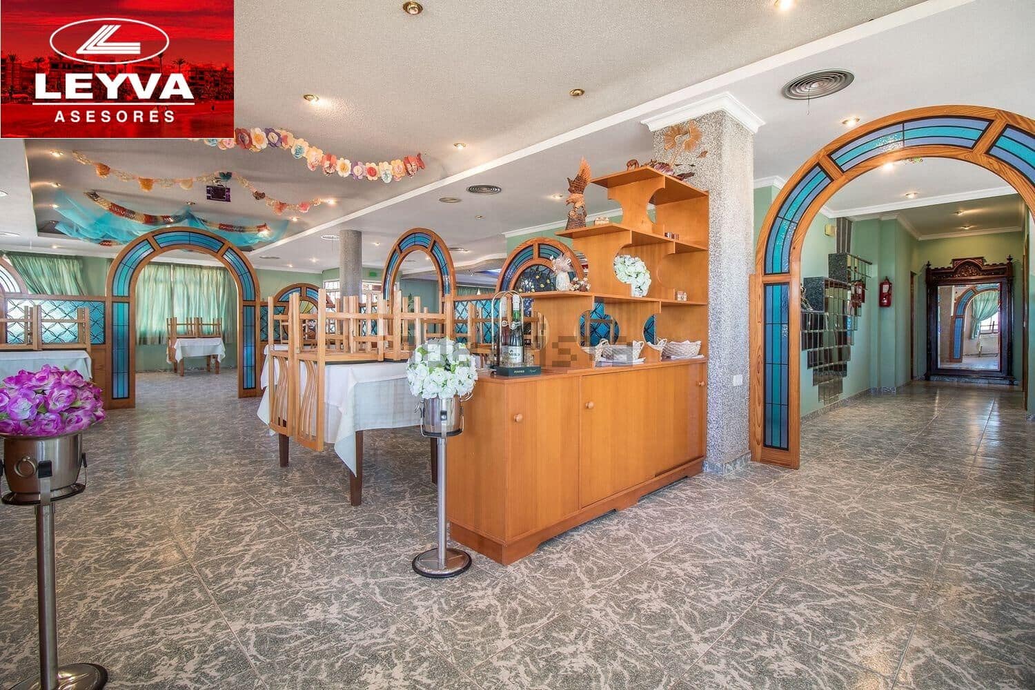 Erhverv til salg i Isla Plana med garage - € 562.000 (Ref: 8992052)