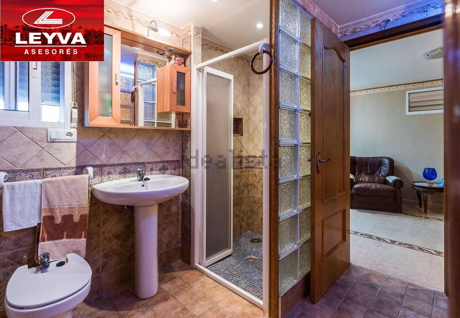 Erhverv til salg i Isla Plana med garage - € 562.000 (Ref: 8992052)