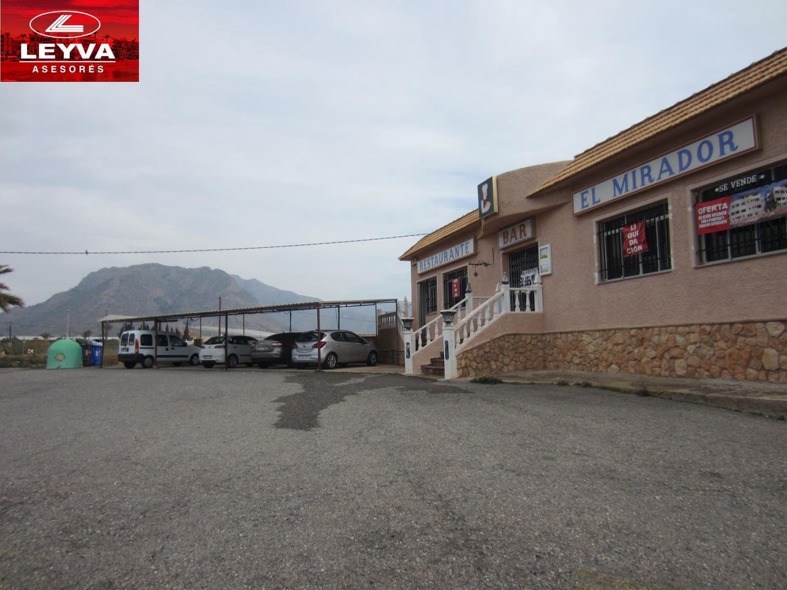 Erhverv til salg i Isla Plana med garage - € 562.000 (Ref: 8992052)