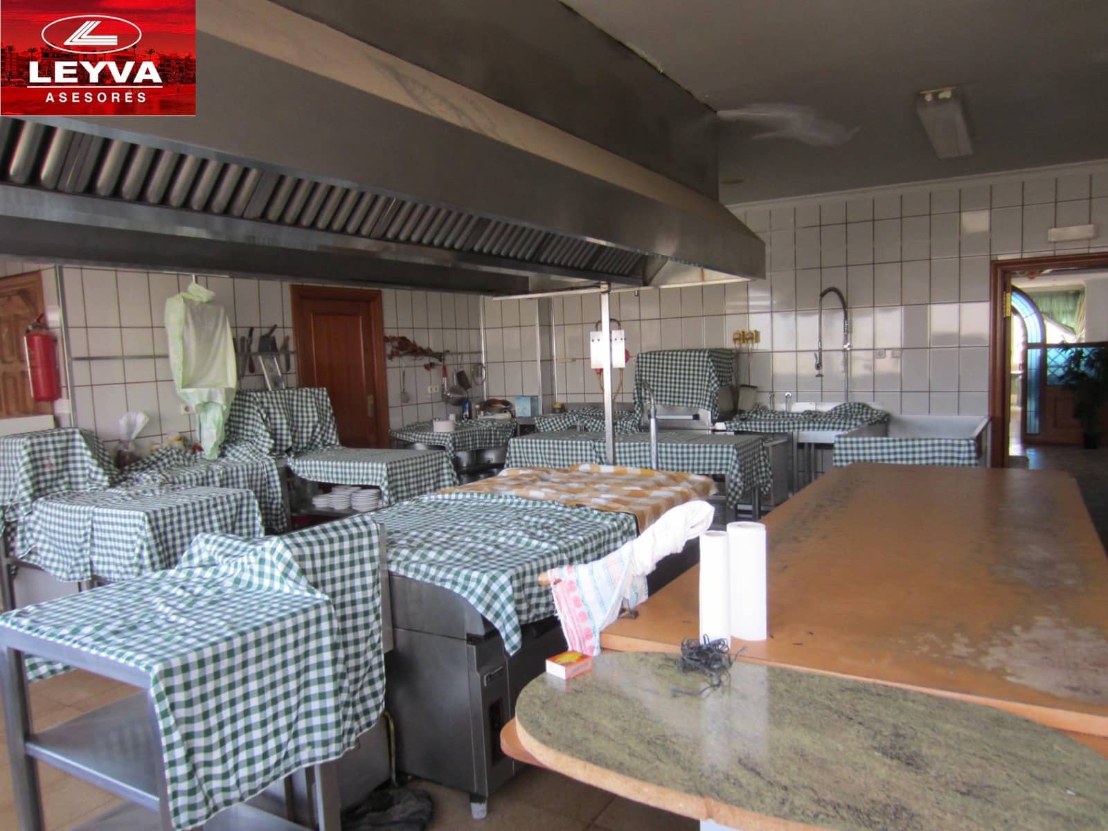 Erhverv til salg i Isla Plana med garage - € 562.000 (Ref: 8992052)