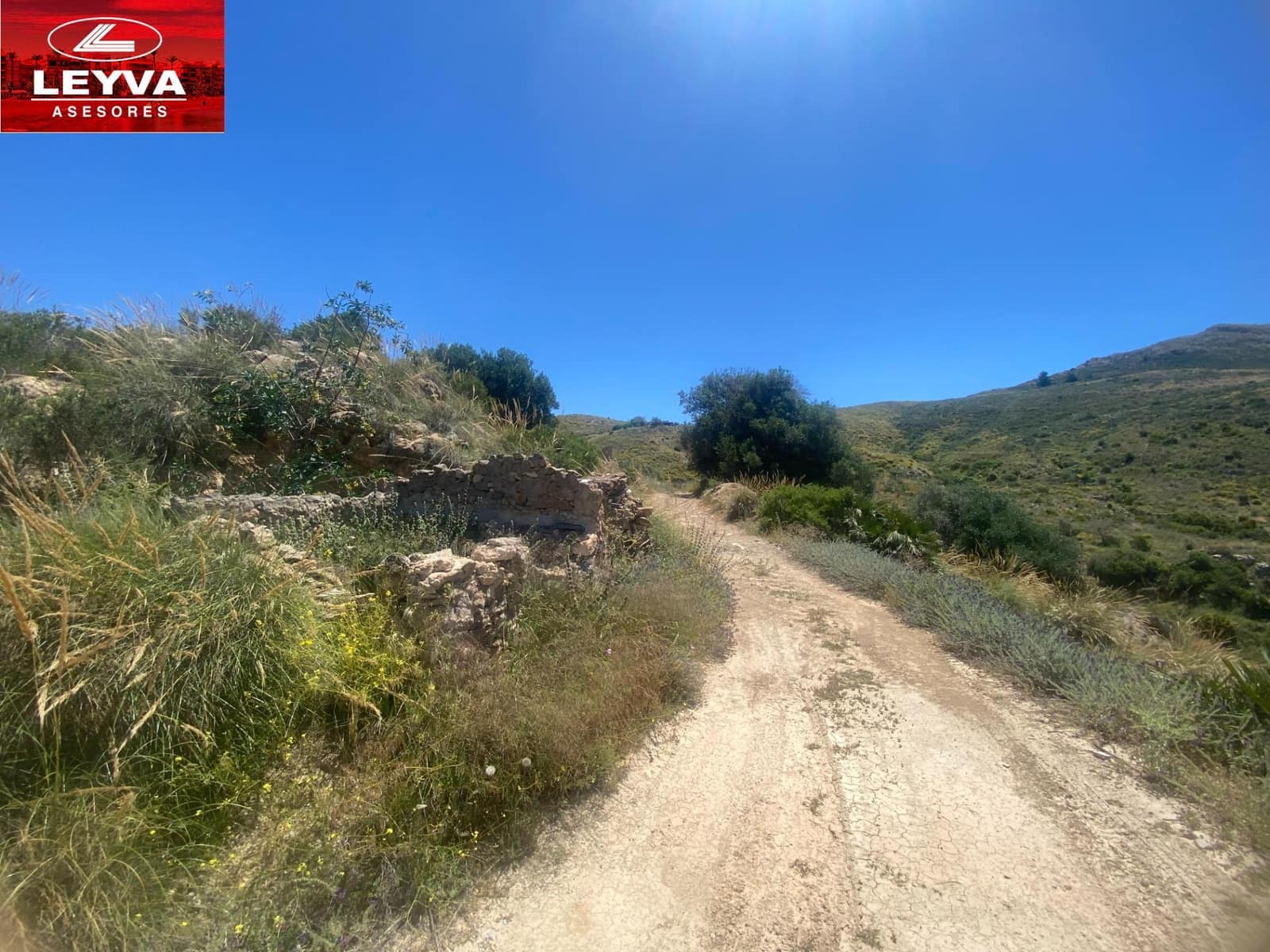 Finka/Dom wiejski na sprzedaż w Las Palas - 43 000 € (Ref: 9001364)