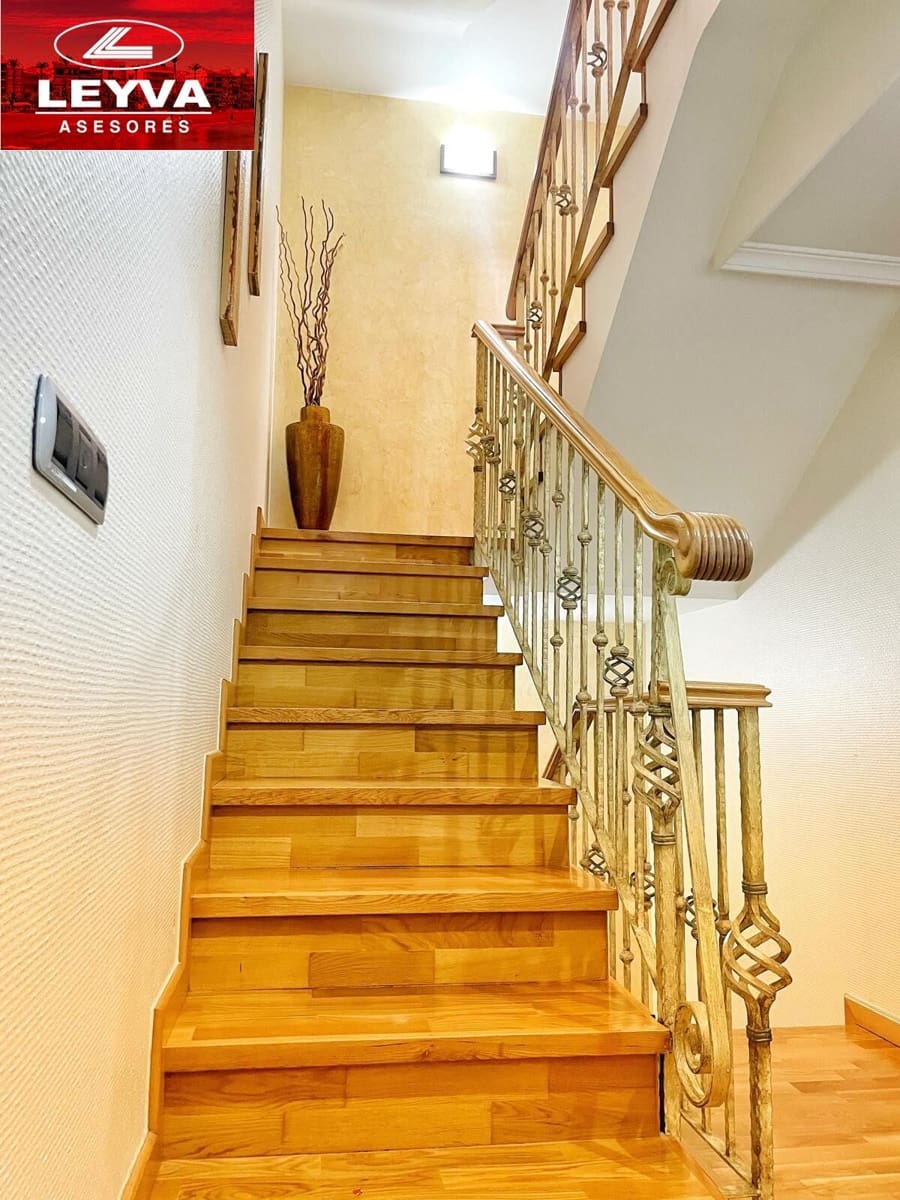 6 Zimmer Villa zu verkaufen in Mazarron mit Garage - 364.000 € (Ref: 9007587)