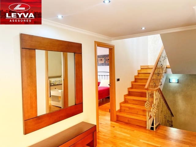 6 Zimmer Villa zu verkaufen in Mazarrón mit Garage - 364.000 € (Ref: 9007587)