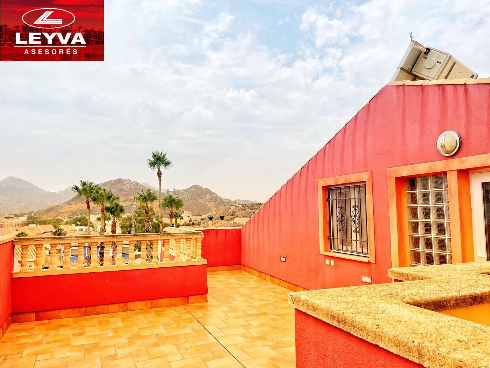 6 Zimmer Villa zu verkaufen in Mazarron mit Garage - 364.000 € (Ref: 9007587)