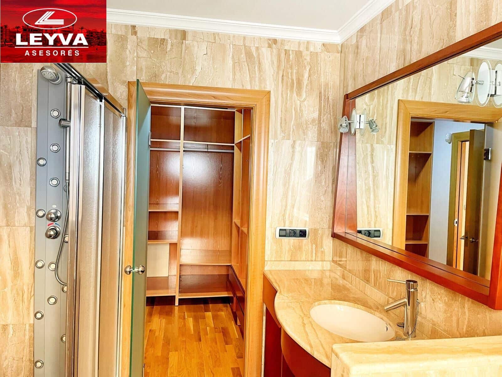 6 Zimmer Villa zu verkaufen in Mazarron mit Garage - 364.000 € (Ref: 9007587)